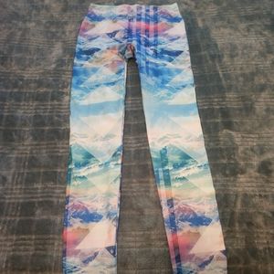 Womens leggings. Stretchy polyester.